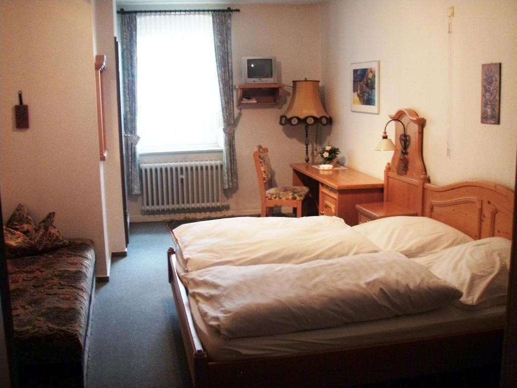 Dreischlaeger Hof Hotel Neustadt  ภายนอก รูปภาพ