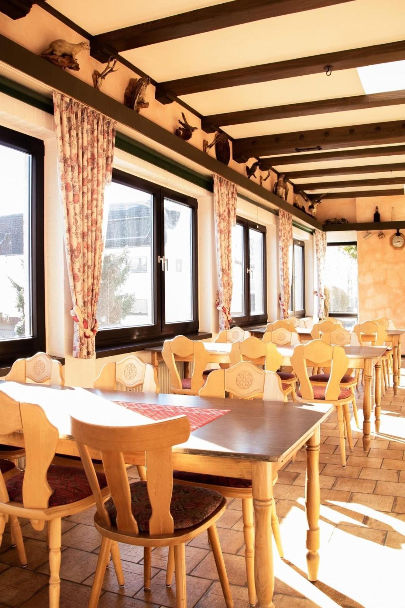 Dreischlaeger Hof Hotel Neustadt  ภายนอก รูปภาพ