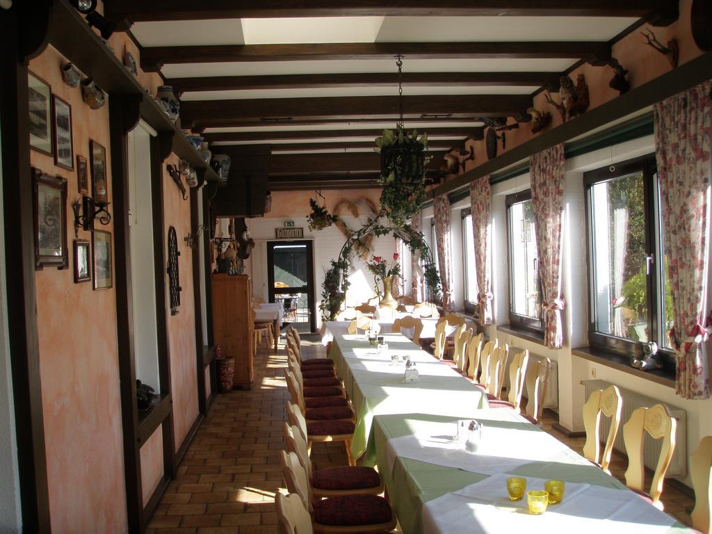 Dreischlaeger Hof Hotel Neustadt  ภายนอก รูปภาพ
