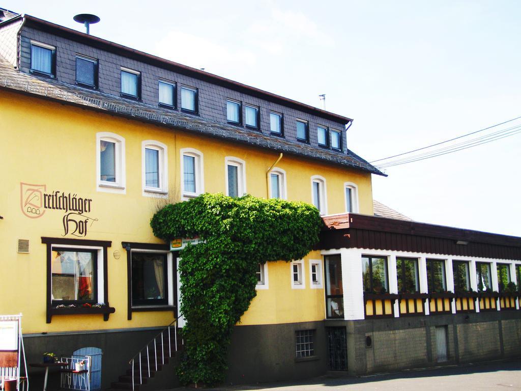 Dreischlaeger Hof Hotel Neustadt  ภายนอก รูปภาพ