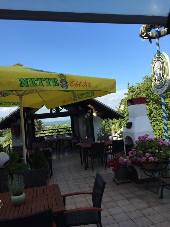 Dreischlaeger Hof Hotel Neustadt  ภายนอก รูปภาพ